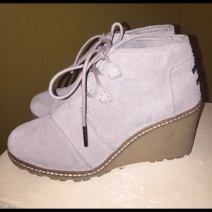 Toms Booties 5.5